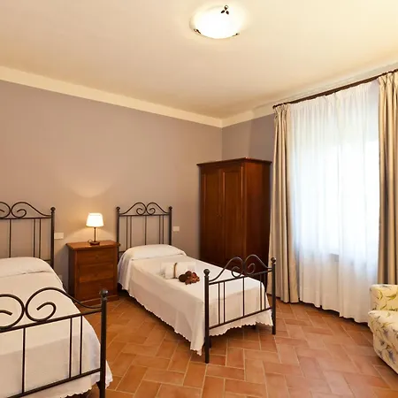Casale Dello Sparviero בית חווה *