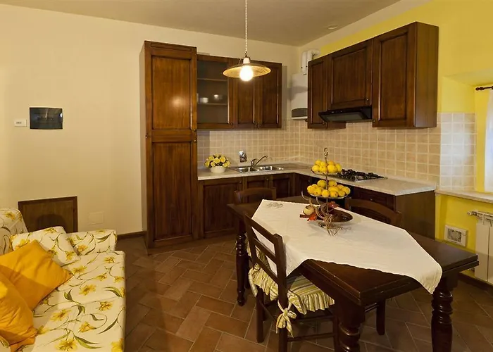 ファームステイ Casale Dello Sparviero カステッリーナ・イン・キアンティ シエナ